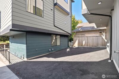 220 21st Avenue E, Seattle, WA 98112 - Photo 34