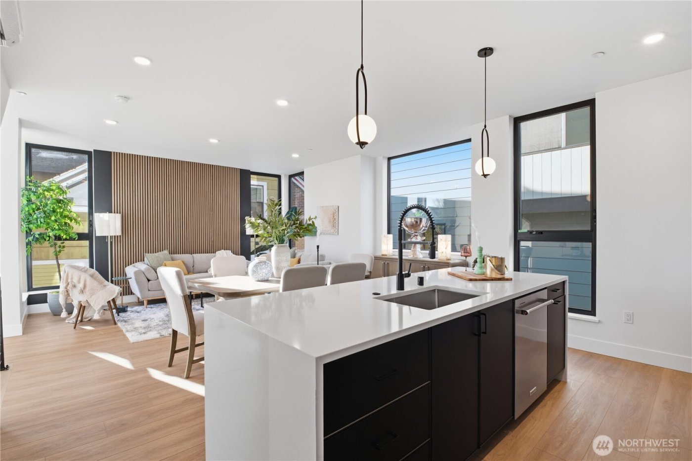 218 21st Avenue E, Seattle, WA 98112