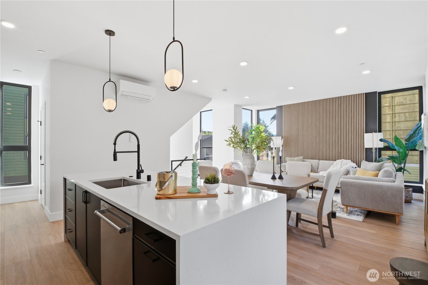 218 21st Avenue E, Seattle, WA 98112