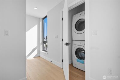 218 21st Avenue E, Seattle, WA 98112 - Photo 18