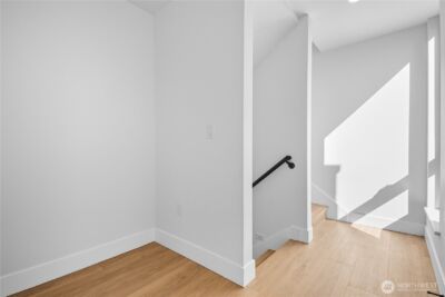 218 21st Avenue E, Seattle, WA 98112 - Photo 20