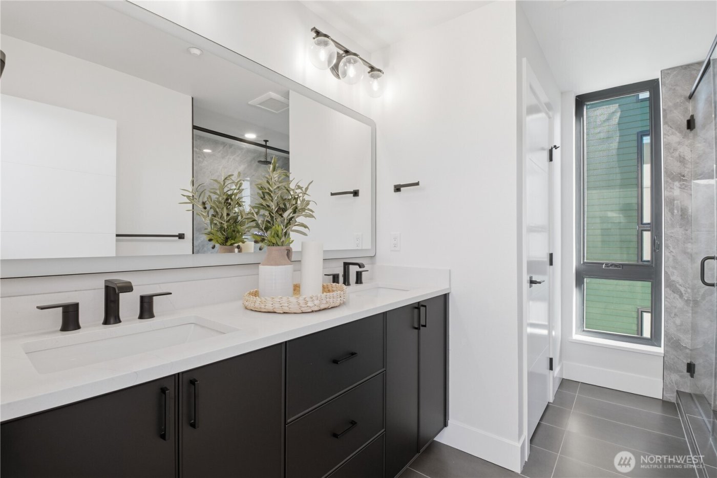 218 21st Avenue E, Seattle, WA 98112