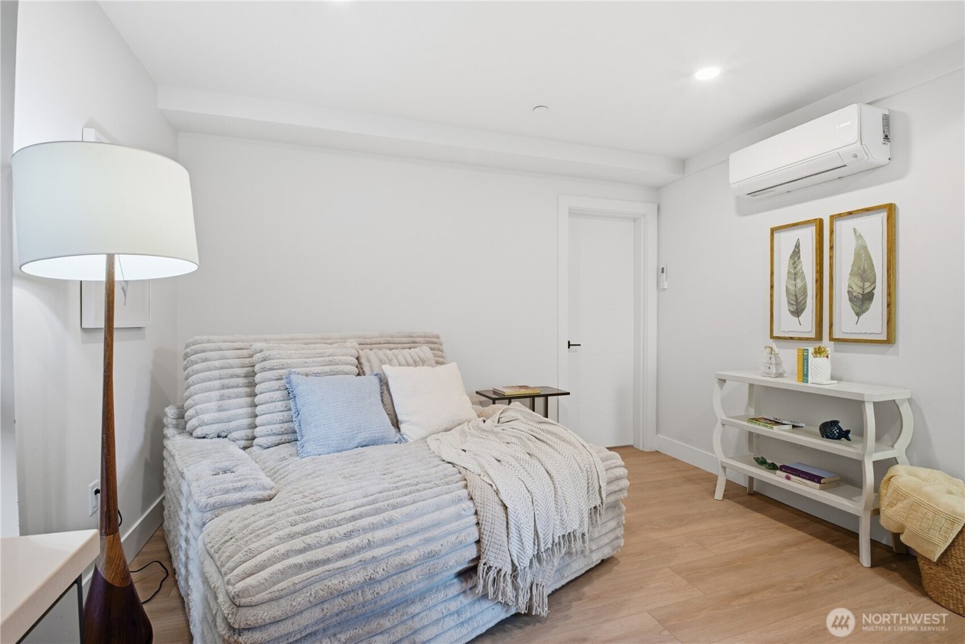 218 21st Avenue E, Seattle, WA 98112