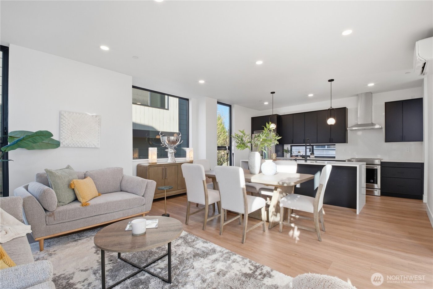 218 21st Avenue E, Seattle, WA 98112