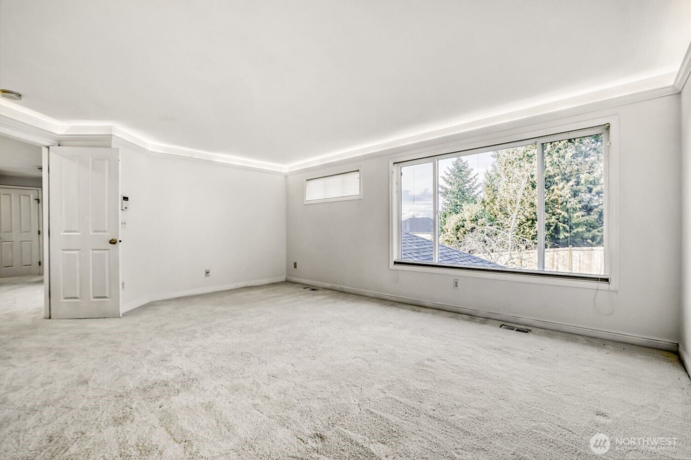 22616 SE 14th Place , Sammamish, WA 98075