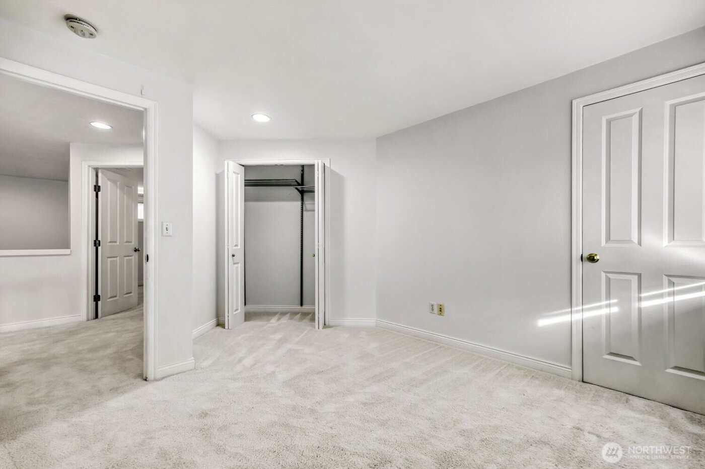22616 SE 14th Place , Sammamish, WA 98075