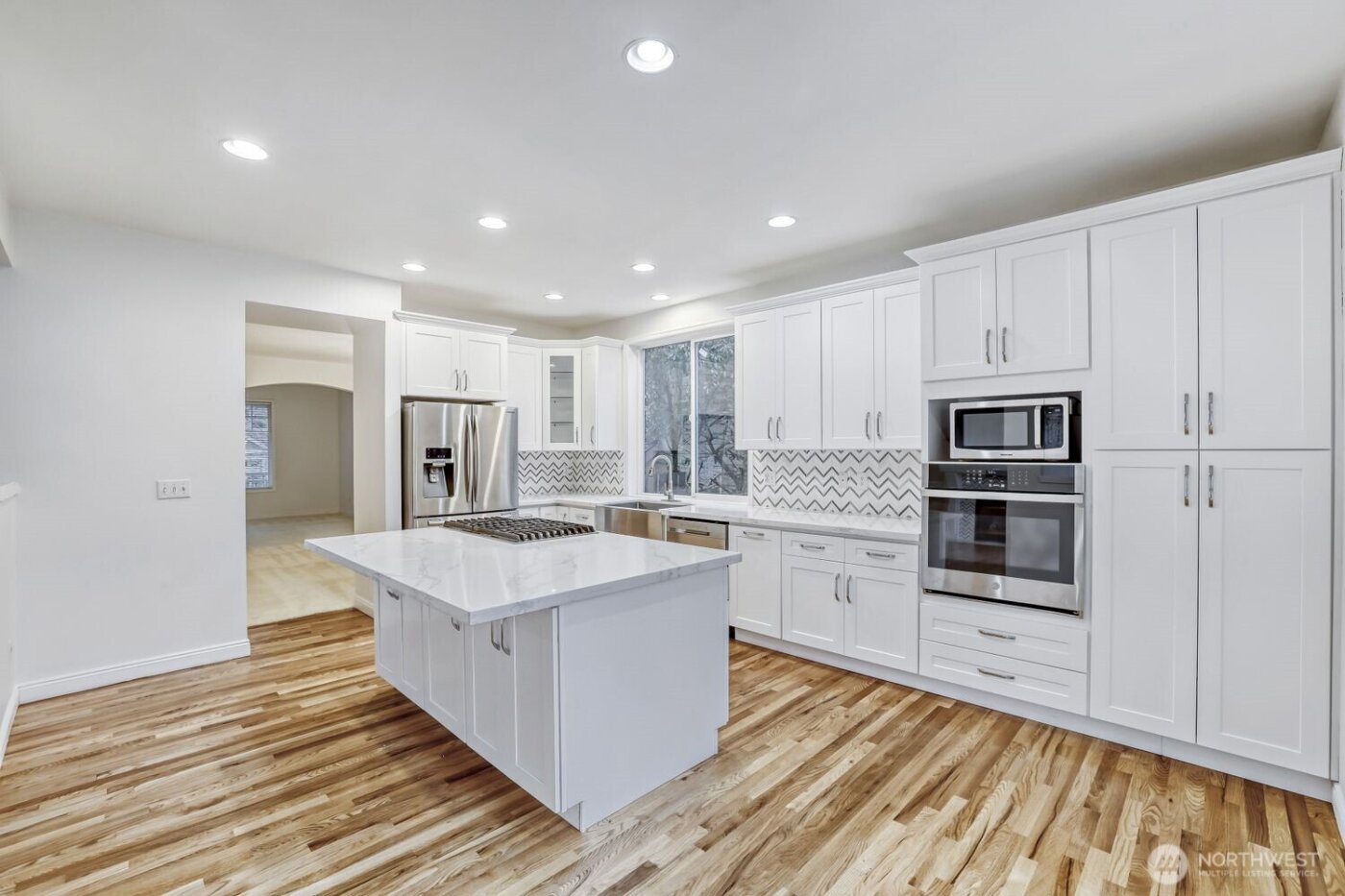 22616 SE 14th Place , Sammamish, WA 98075