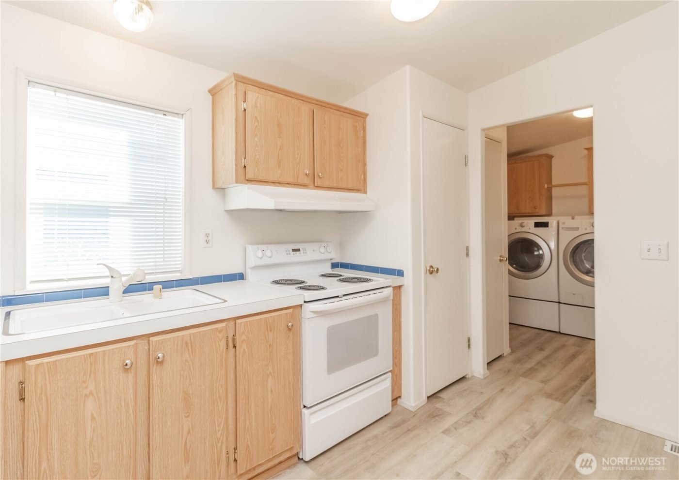 2611 S 288th St #38, Federal Way, WA 98003