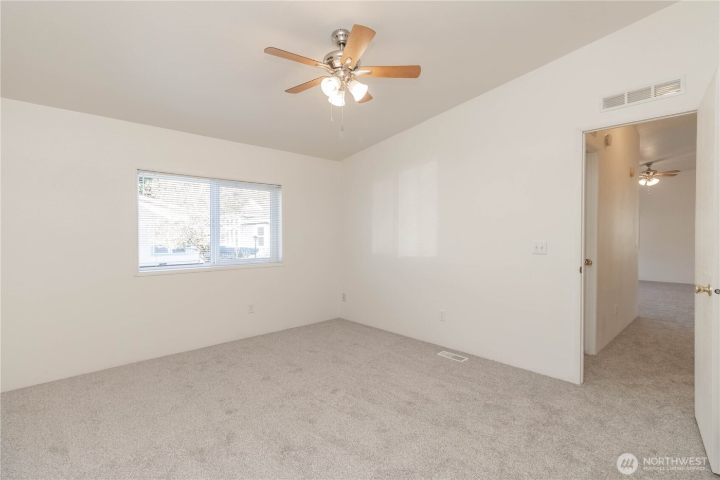 2611 S 288th St #38, Federal Way, WA 98003