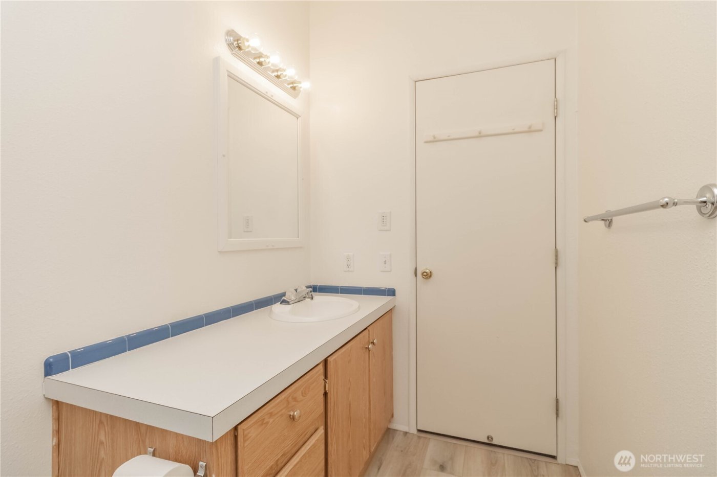2611 S 288th St #38, Federal Way, WA 98003