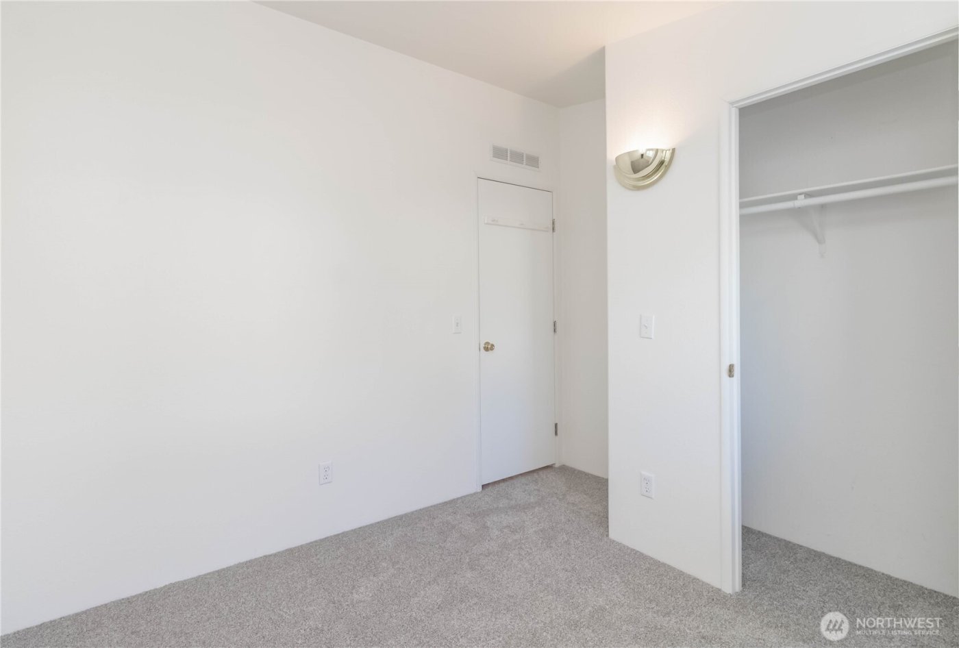 2611 S 288th St #38, Federal Way, WA 98003