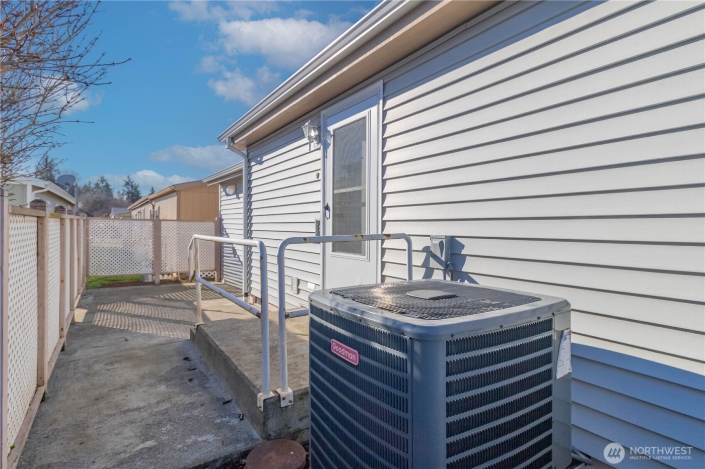 2611 S 288th St #38, Federal Way, WA 98003