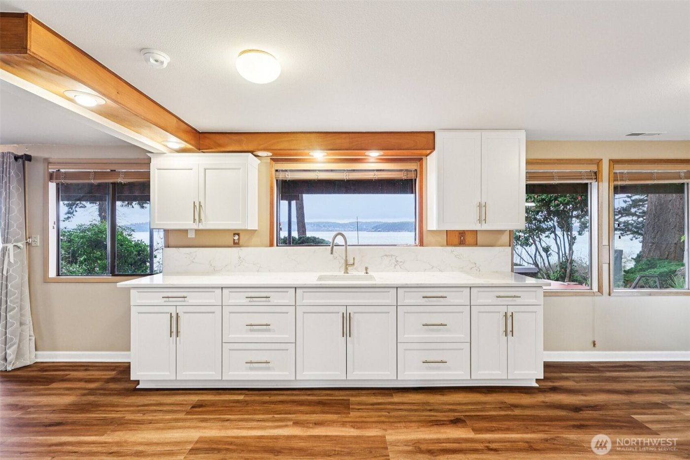 17340 Golden View Avenue , La Conner, WA 98257