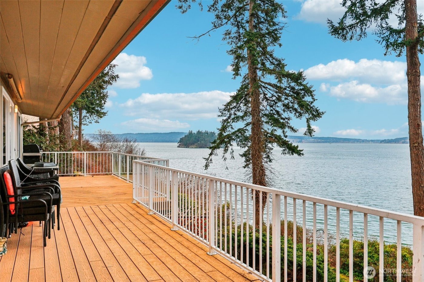 17340 Golden View Avenue , La Conner, WA 98257