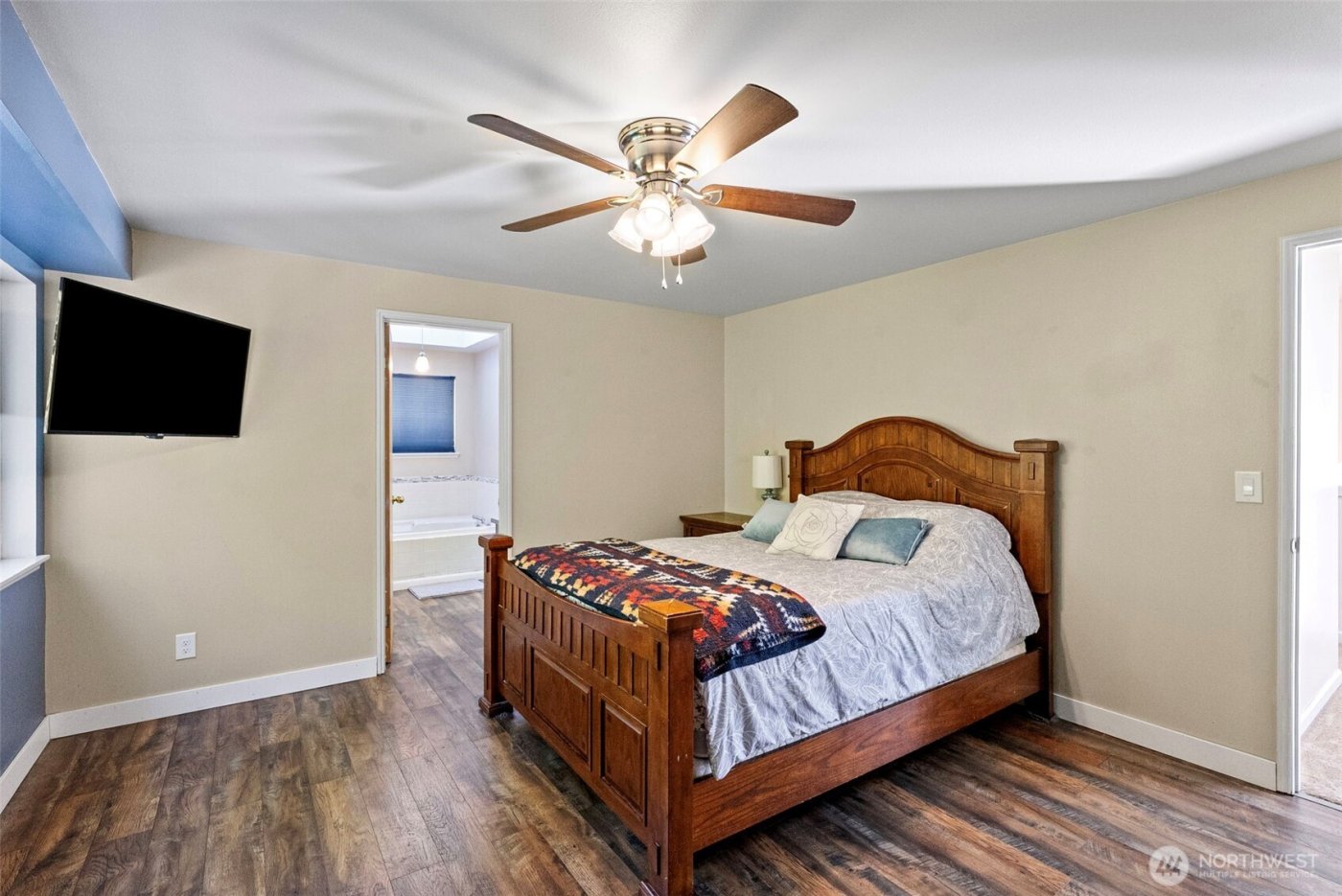 4844 NW Walgren Drive , Silverdale, WA 98383