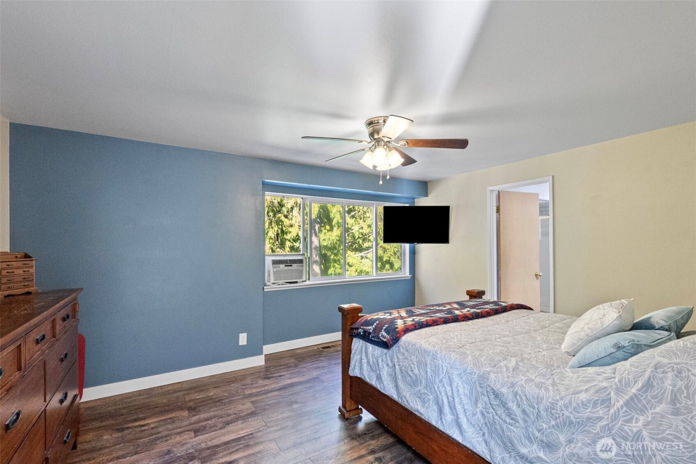 4844 NW Walgren Drive , Silverdale, WA 98383