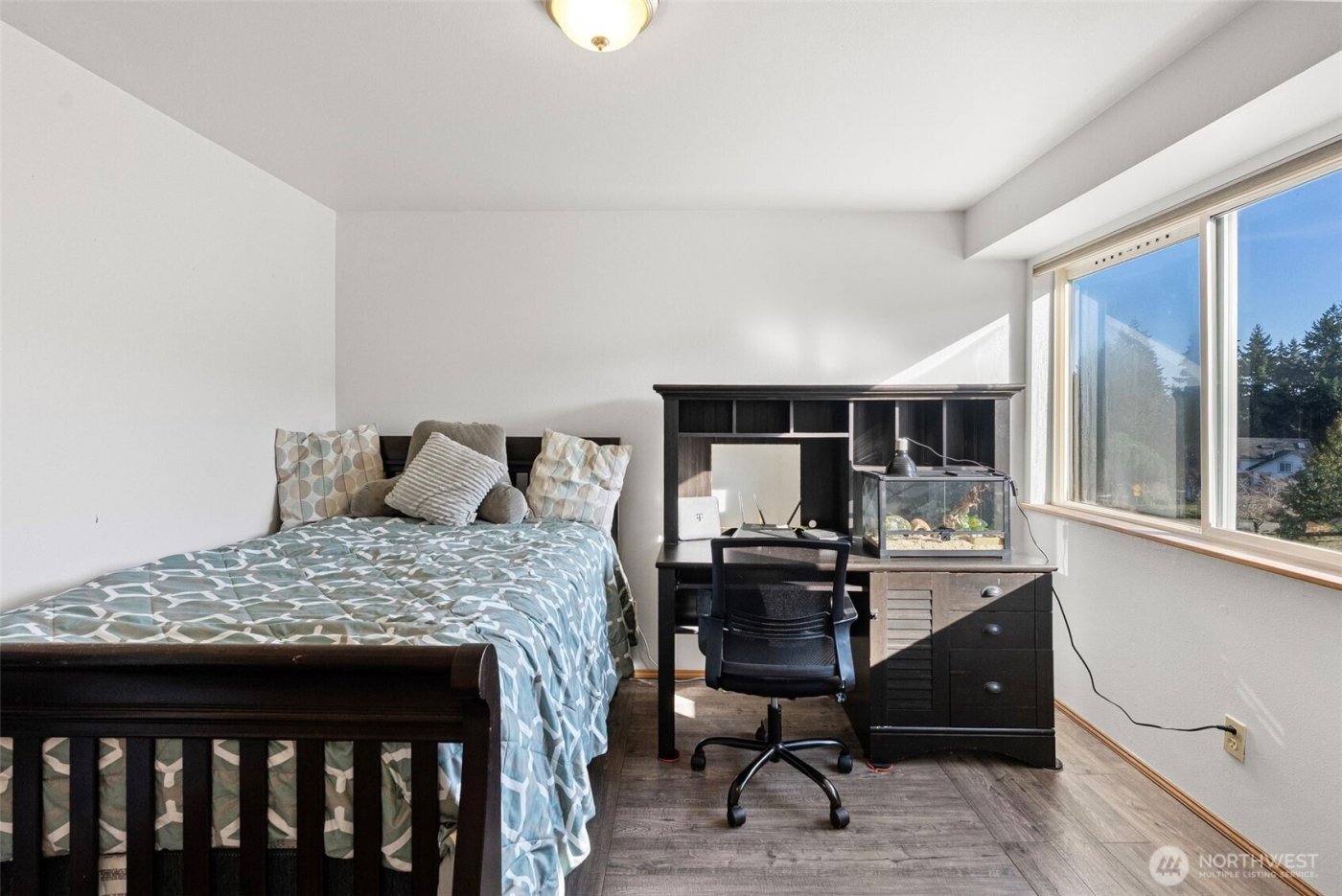 4844 NW Walgren Drive , Silverdale, WA 98383