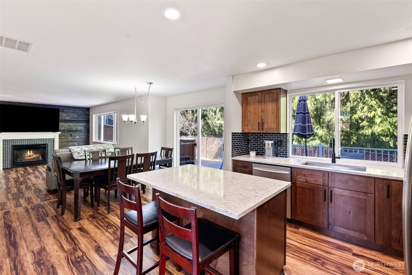 4844 NW Walgren Drive , Silverdale, WA 98383