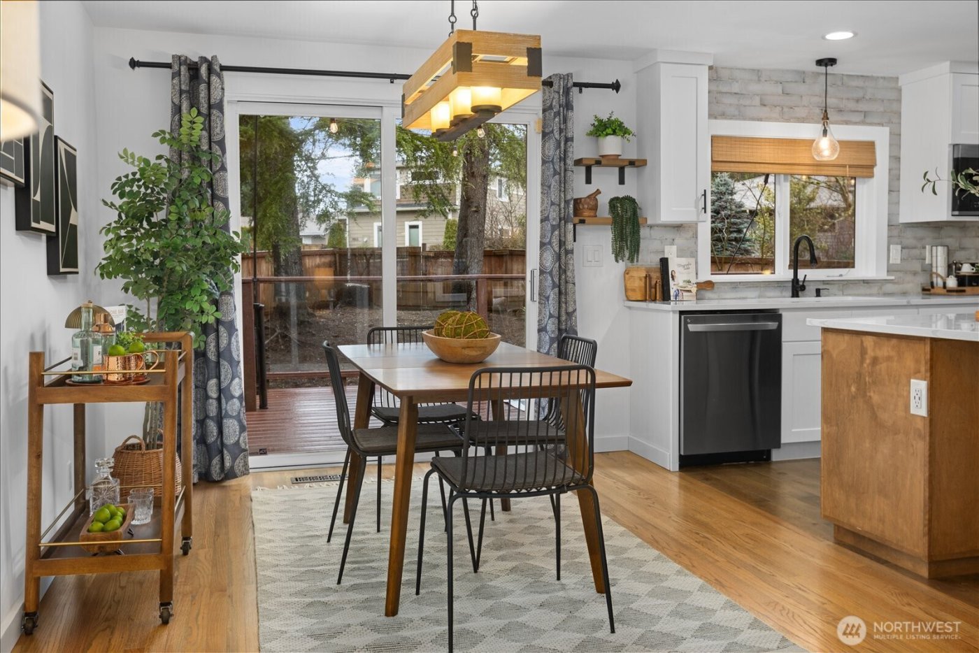 23409 94 Place W, Edmonds, WA 98020