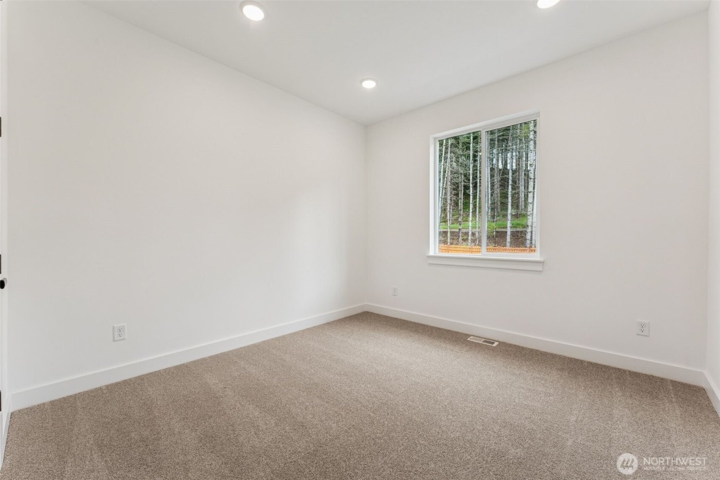 15706 210th Avenue E #312, Bonney Lake, WA 98391