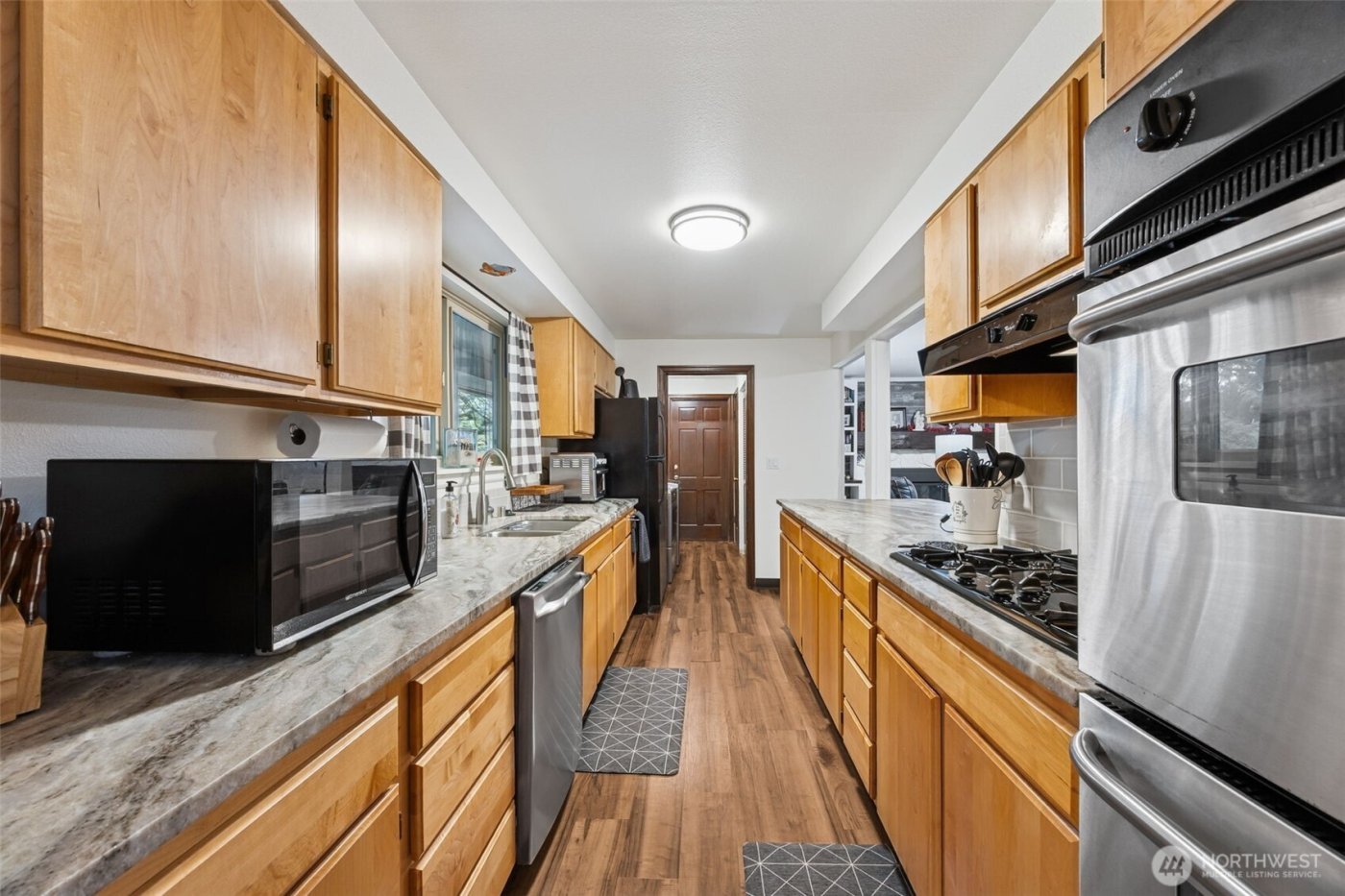 5700 Cooper Point Road NW, Olympia, WA 98502