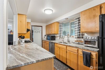 5700 Cooper Point Road NW, Olympia, WA 98502 - Photo 13