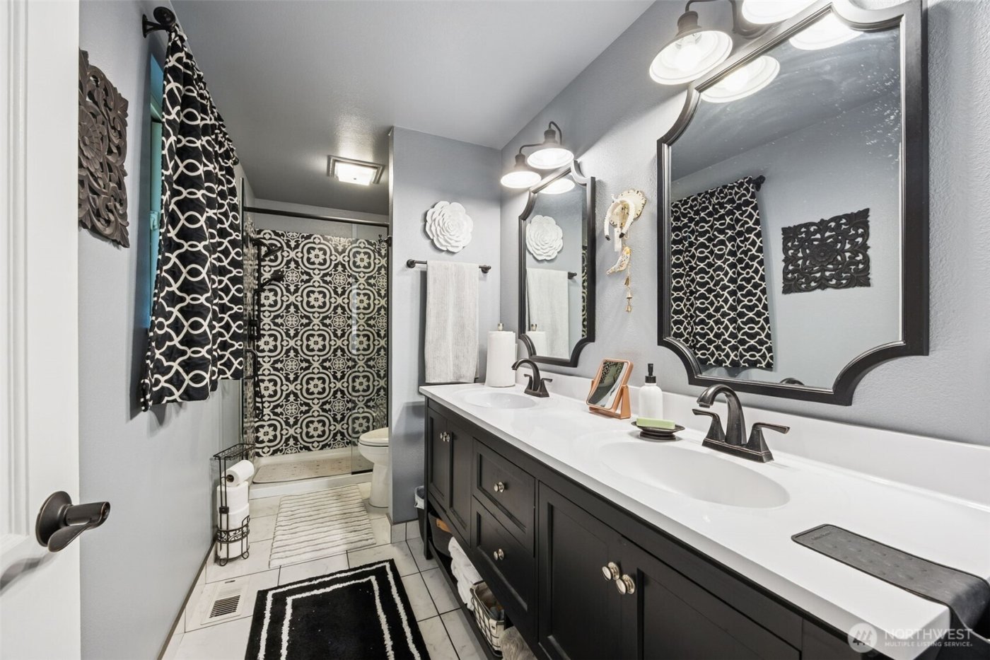 5700 Cooper Point Road NW, Olympia, WA 98502