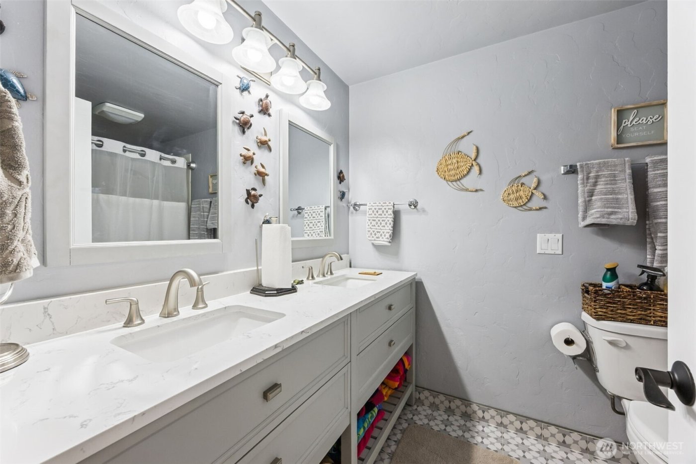 5700 Cooper Point Road NW, Olympia, WA 98502