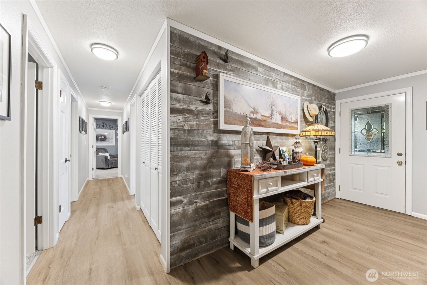 5700 Cooper Point Road NW, Olympia, WA 98502