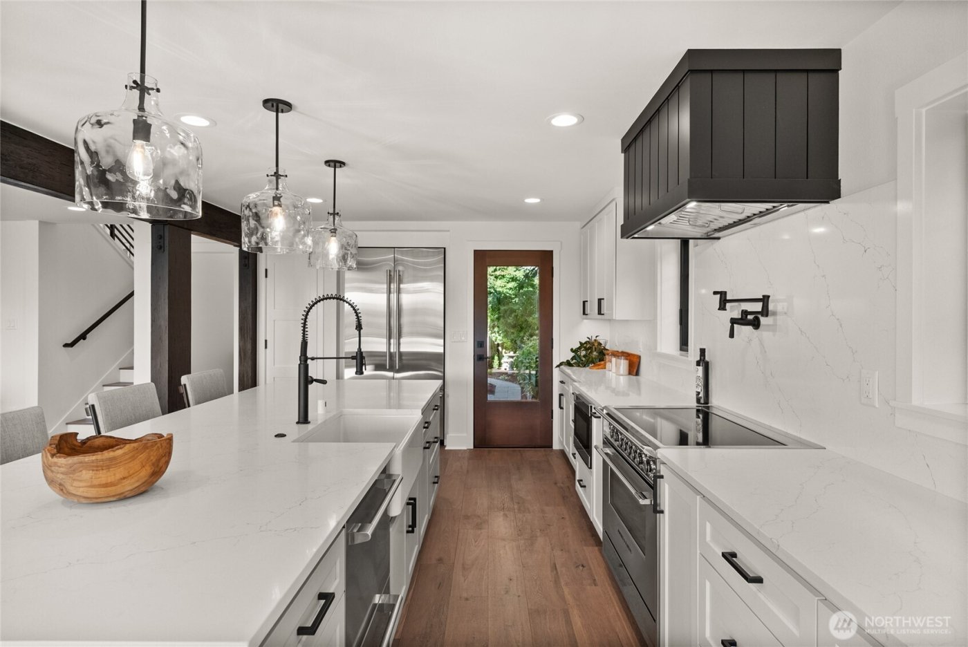 6917 57th Avenue NE, Seattle, WA 98115