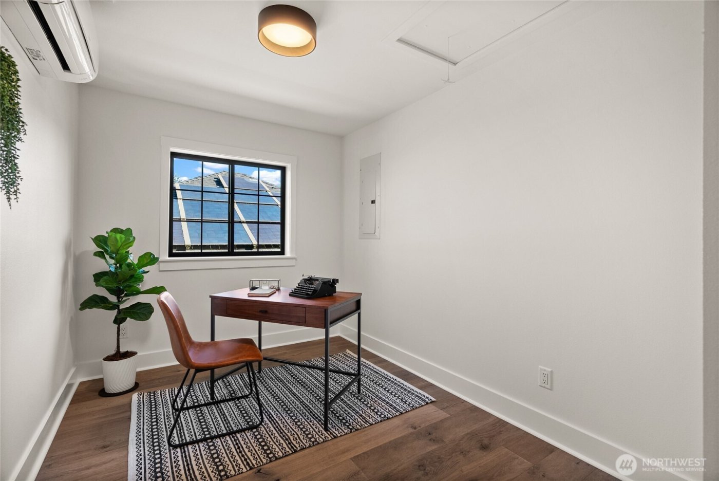 6917 57th Avenue NE, Seattle, WA 98115