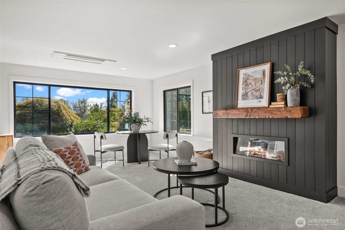 6917 57th Avenue NE, Seattle, WA 98115