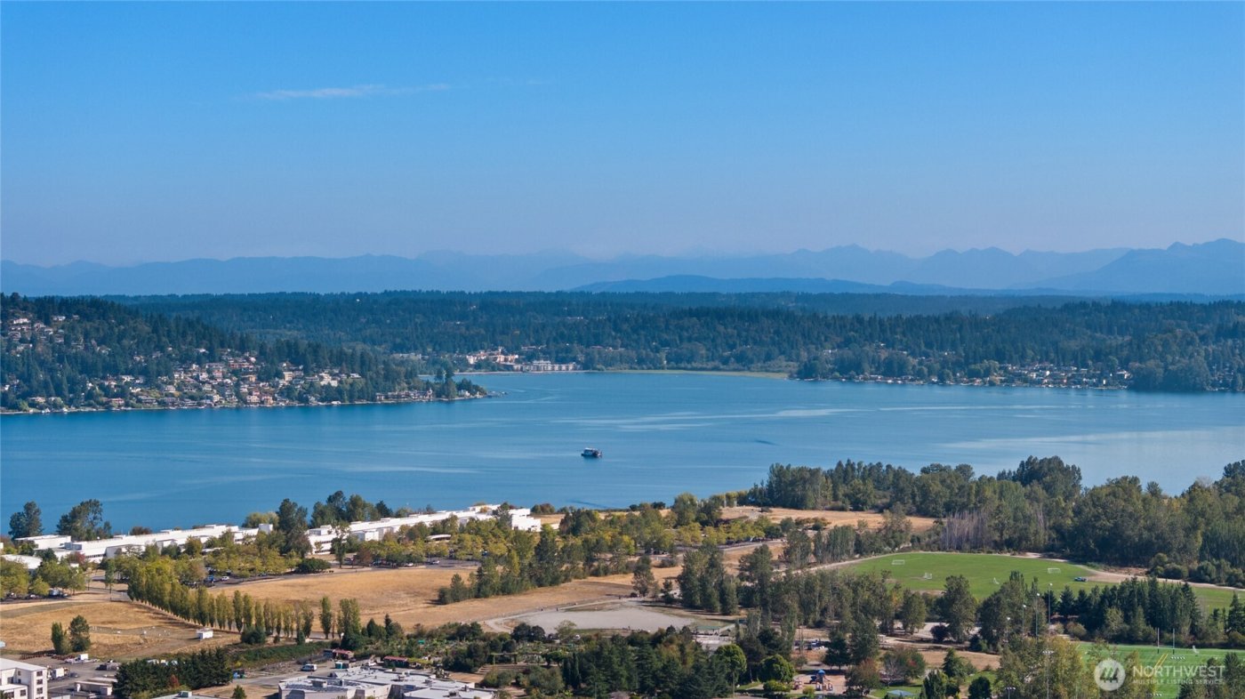 6917 57th Avenue NE, Seattle, WA 98115