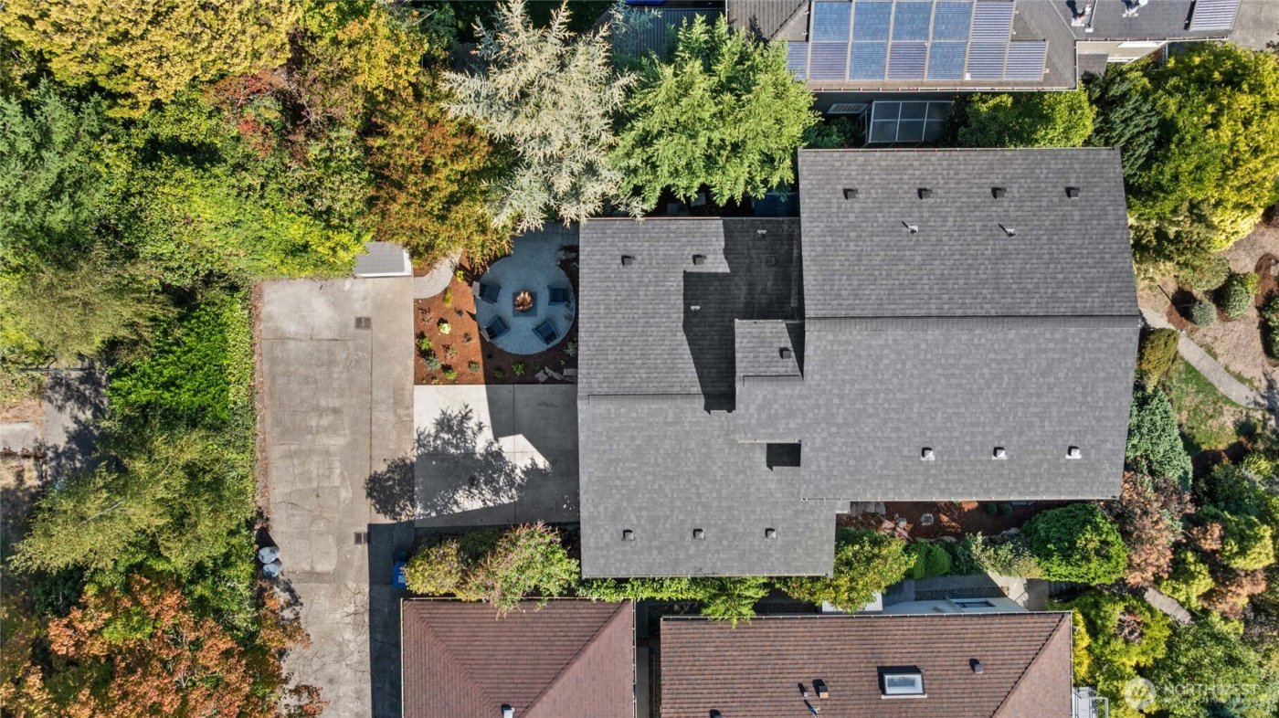 6917 57th Avenue NE, Seattle, WA 98115