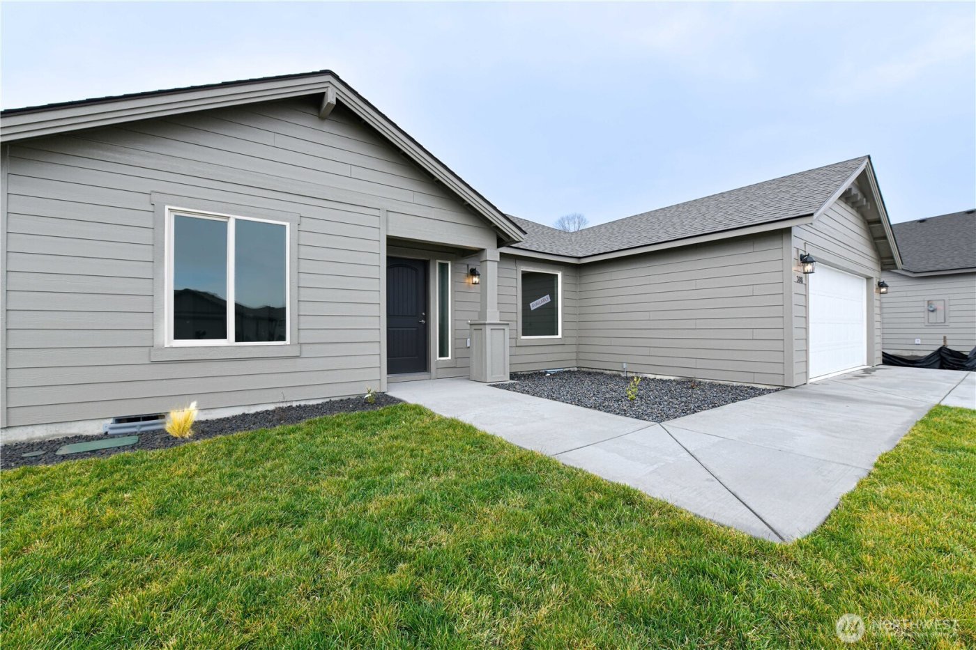 308 N Sandy Loop , Moses Lake, WA 98837