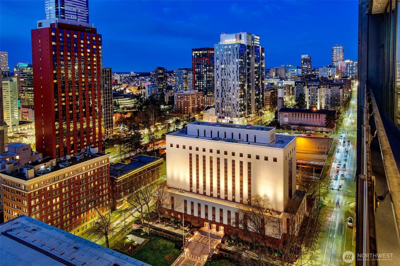 909 5th Avenue #2301, Seattle, WA 98164