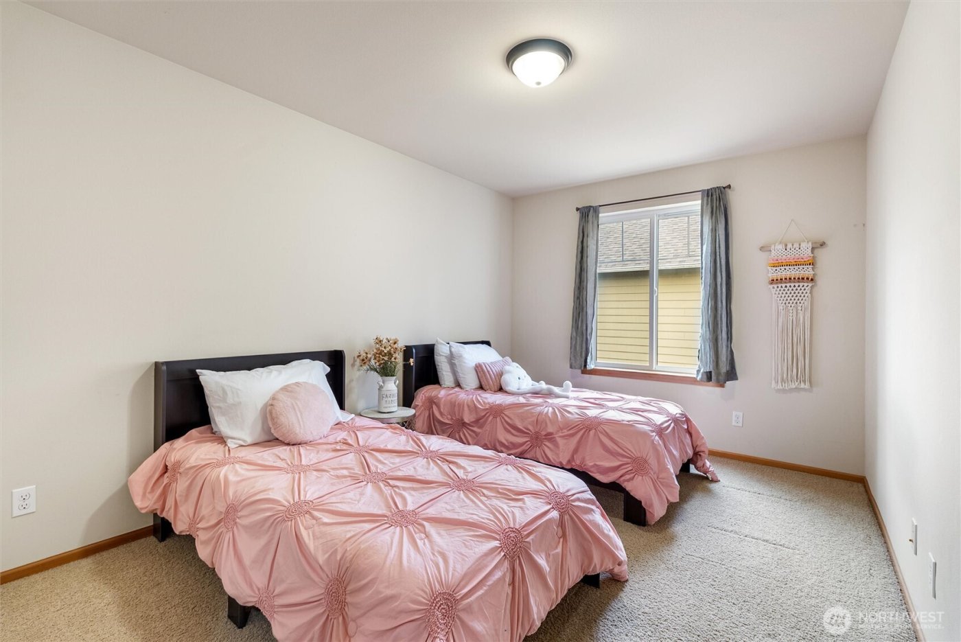 5110 153rd Place SW #A, Edmonds, WA 98026