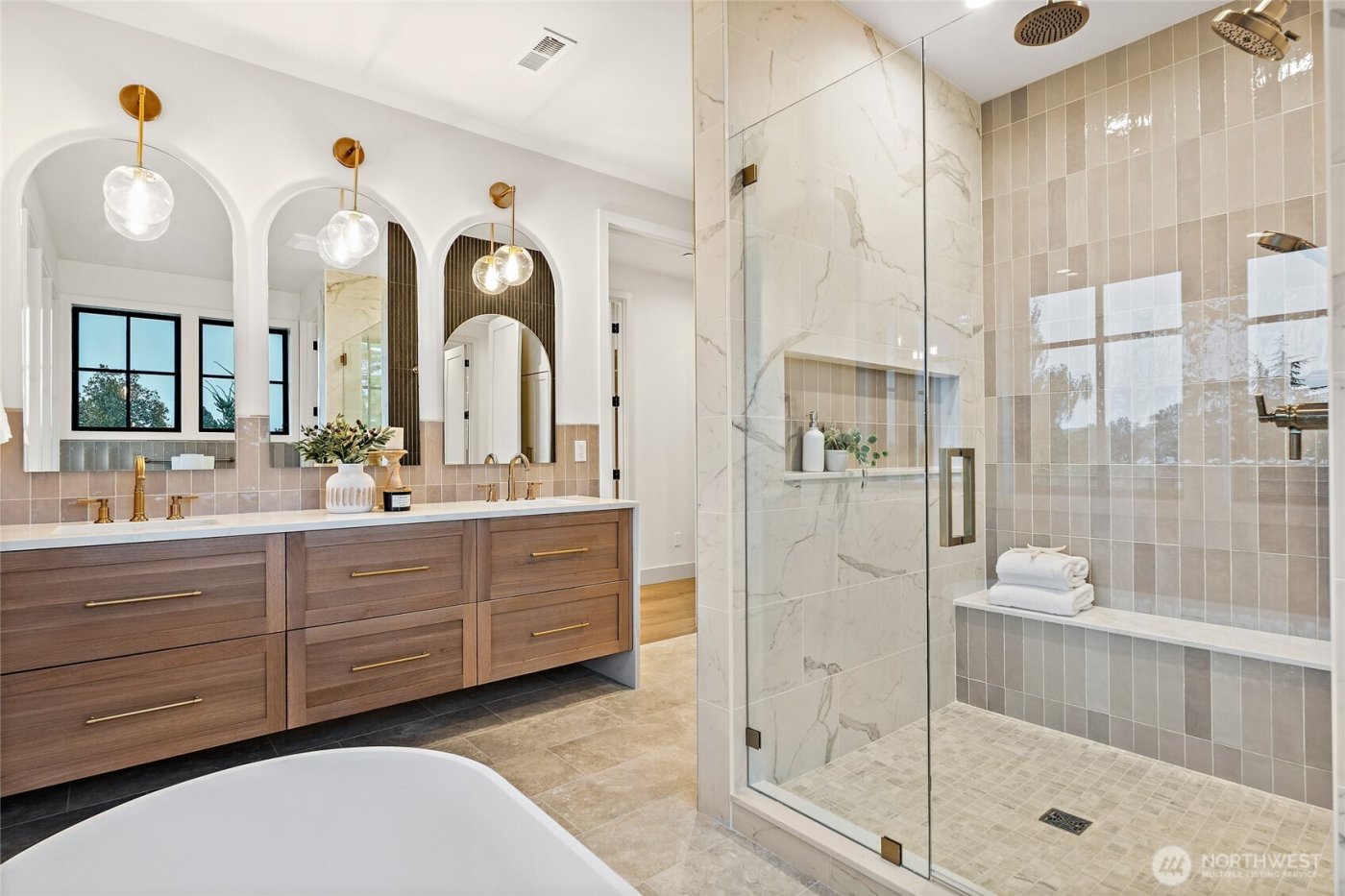 4103 43rd Avenue NE, Seattle, WA 98105