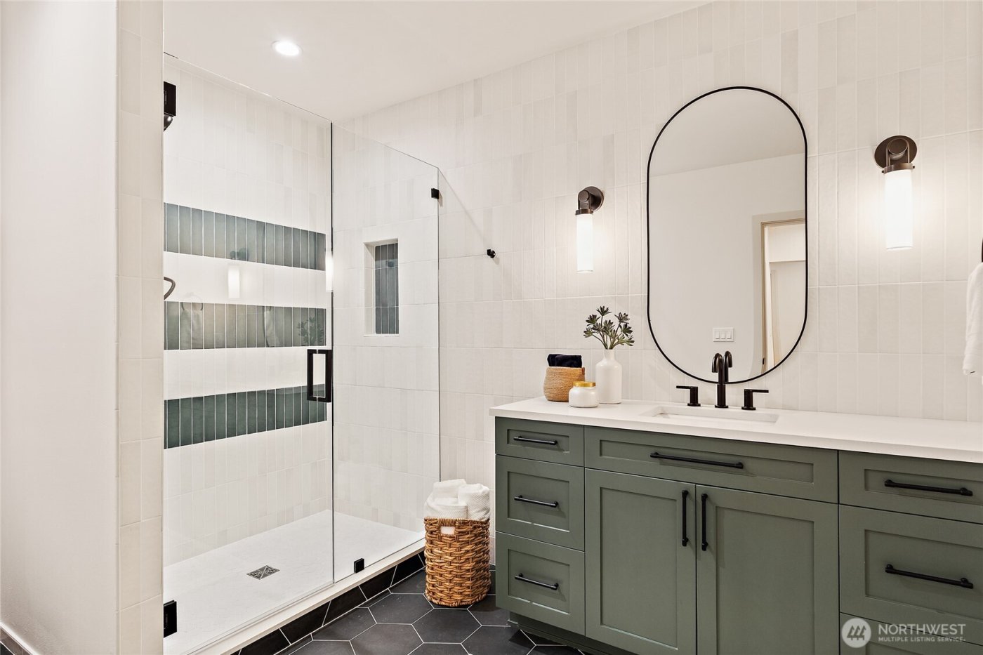 4103 43rd Avenue NE, Seattle, WA 98105