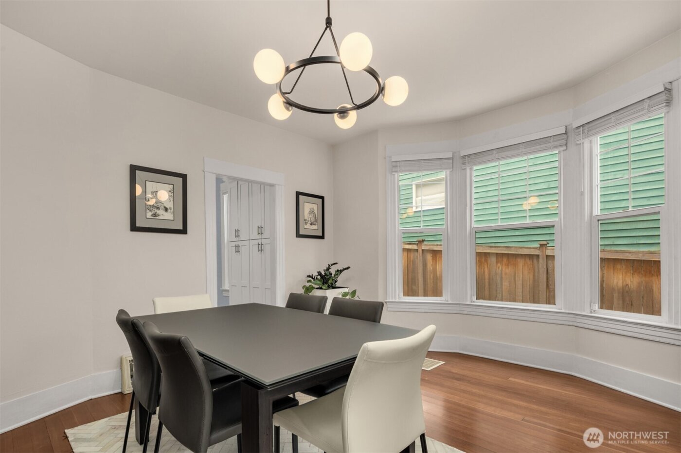 325 23rd Avenue E, Seattle, WA 98112