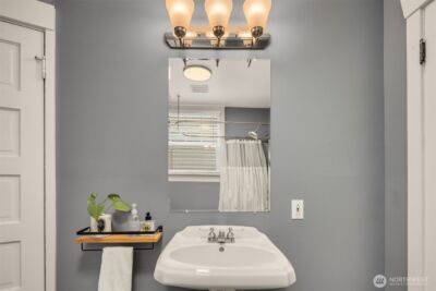 325 23rd Avenue E, Seattle, WA 98112 - Photo 13