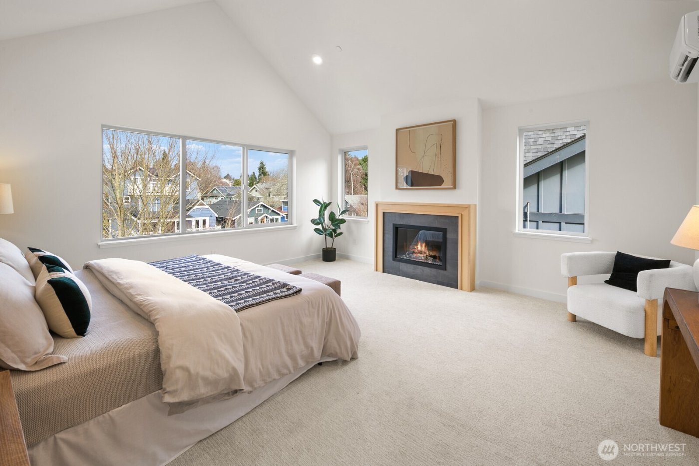 2851 NW 70th Street , Seattle, WA 98117