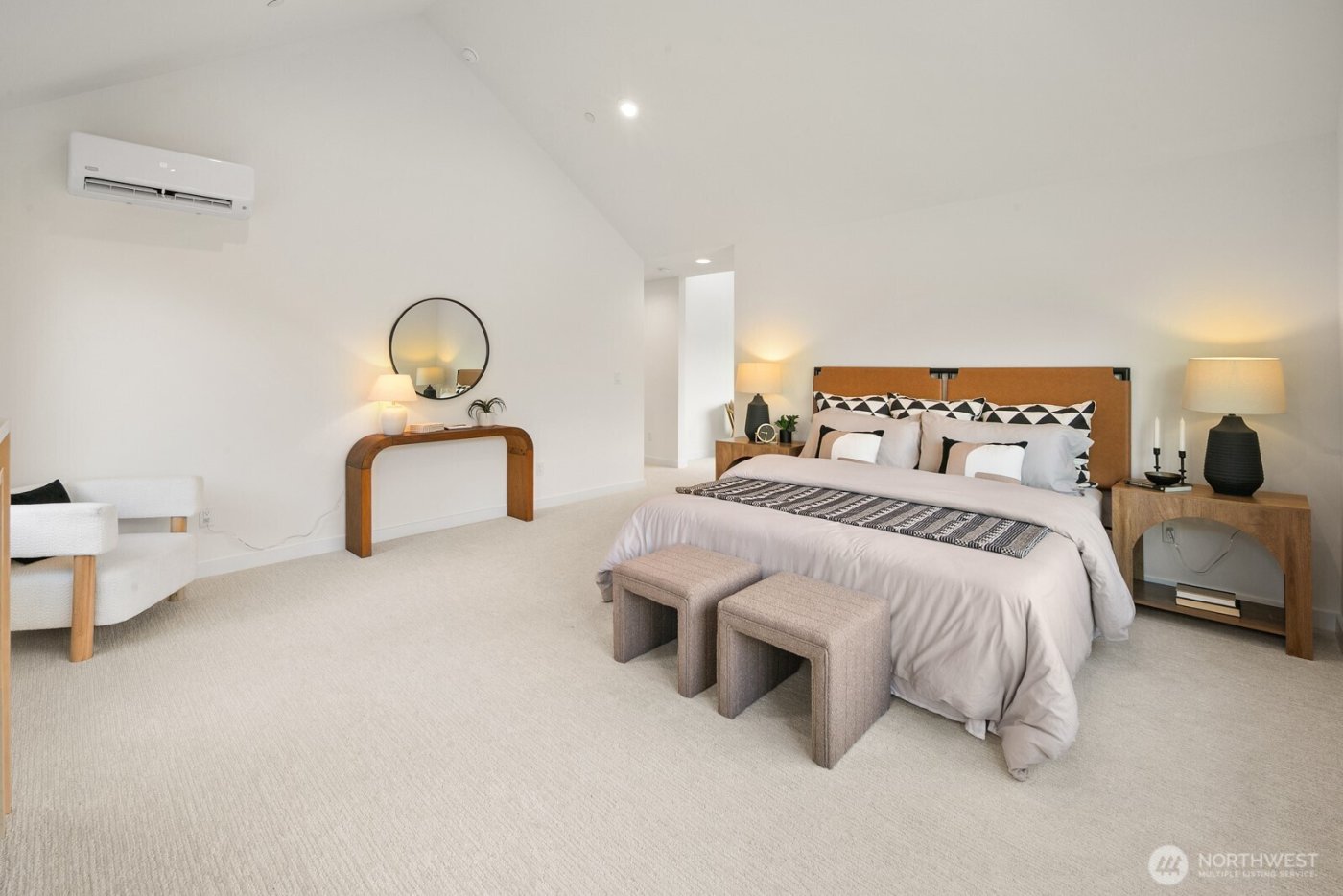 2851 NW 70th Street , Seattle, WA 98117