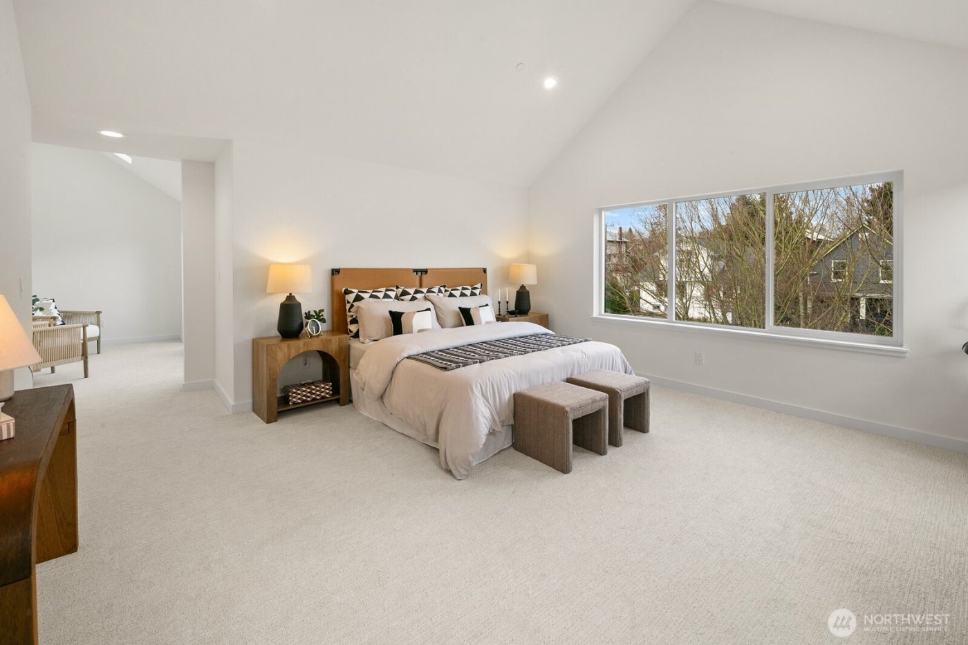 2851 NW 70th Street , Seattle, WA 98117