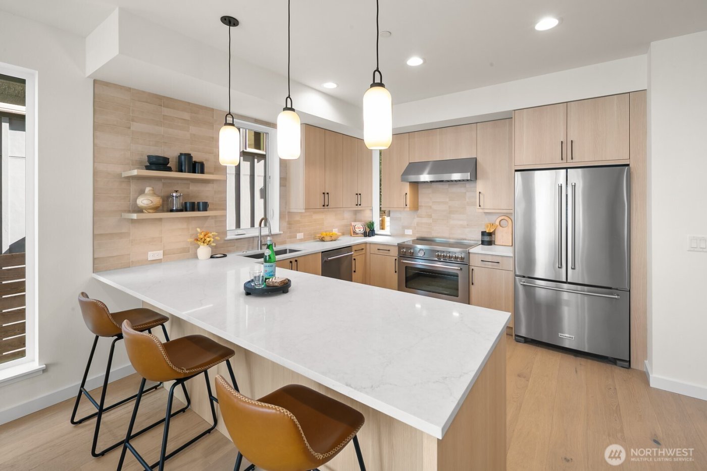 2851 NW 70th Street , Seattle, WA 98117