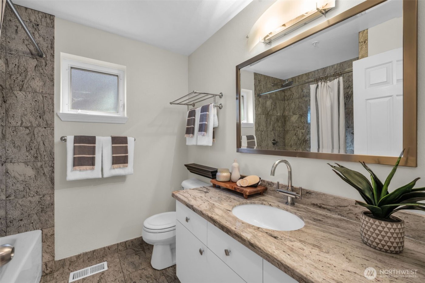 1541 Cherrylane Place S #1541, Seattle, WA 98144