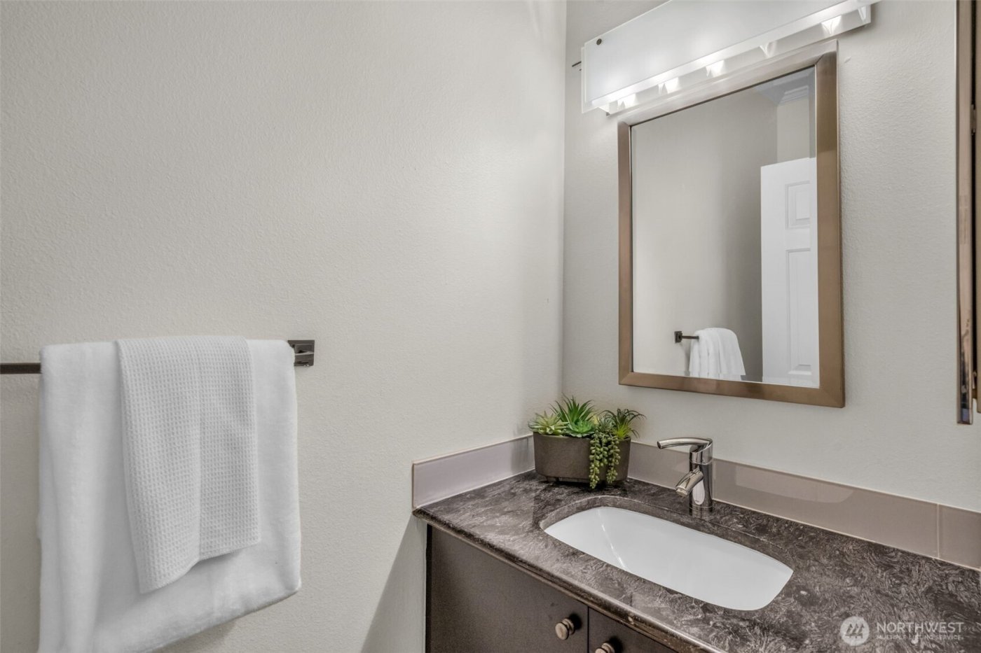 1541 Cherrylane Place S #1541, Seattle, WA 98144