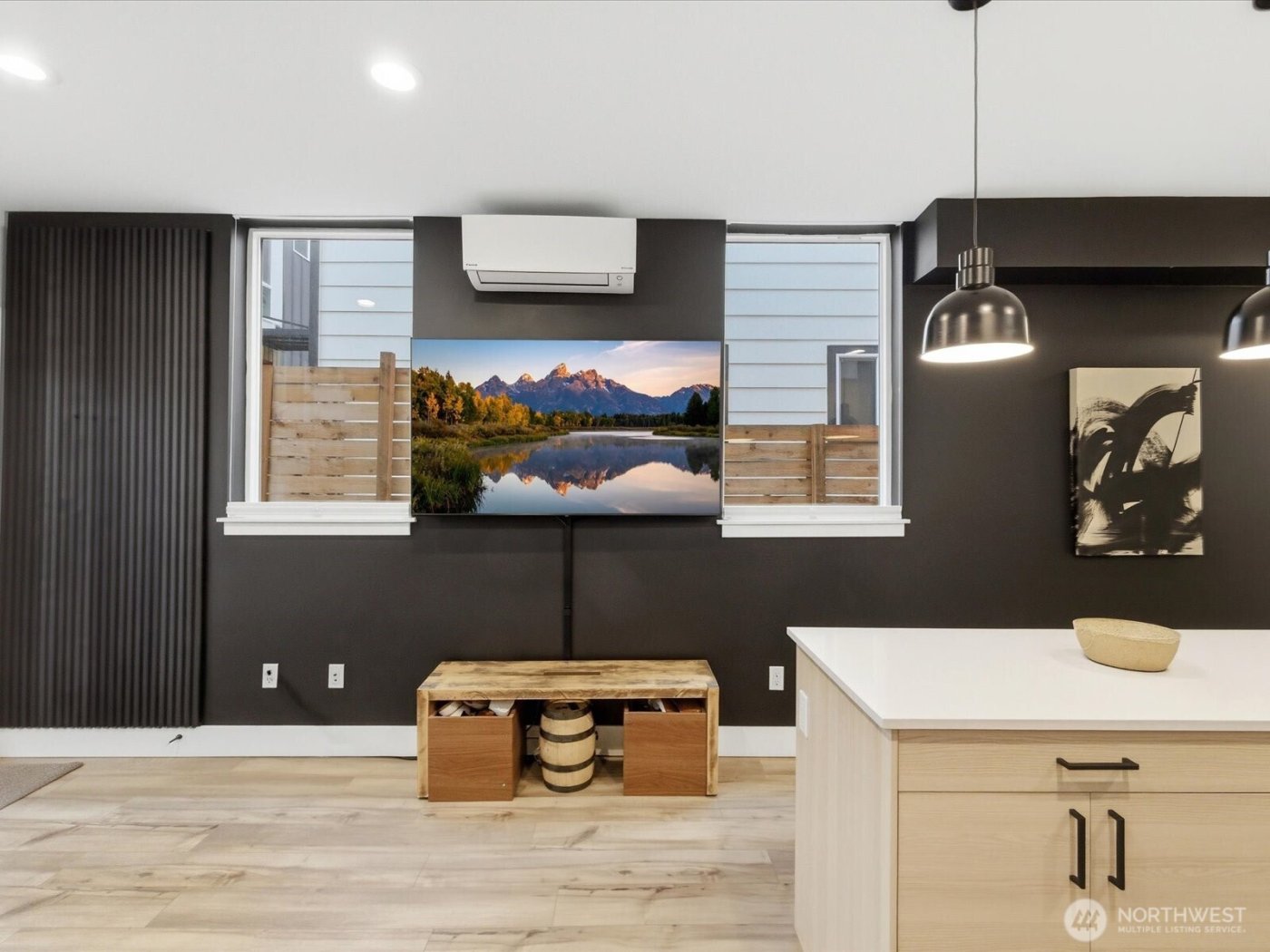 909 Hiawatha Place S #C, Seattle, WA 98144