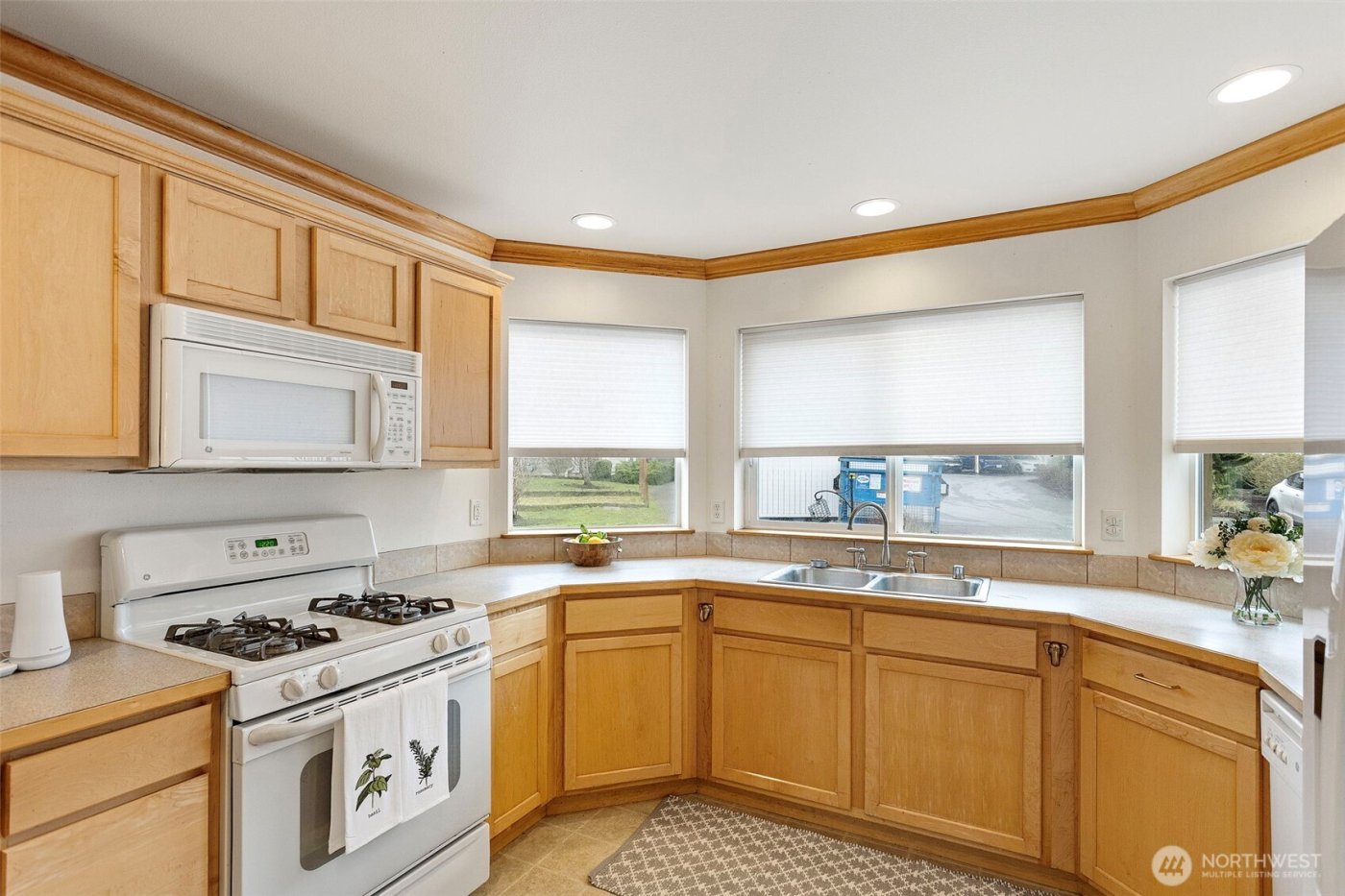 238 Prince Ave #102, Bellingham, WA 98226