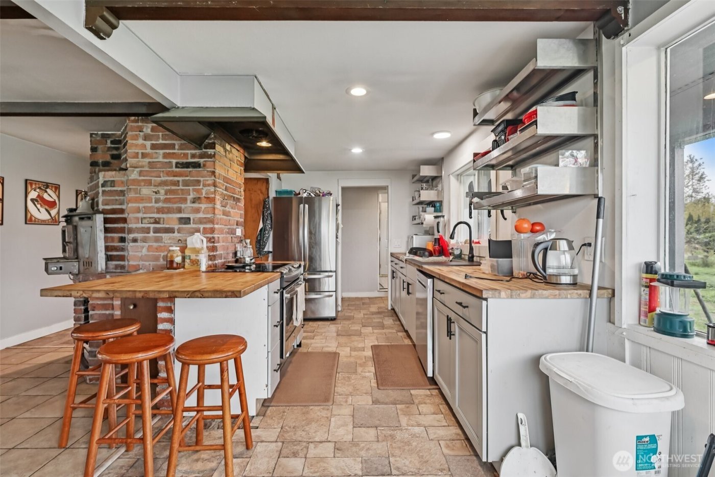 8754 Peavey Road , Sedro Woolley, WA 98284